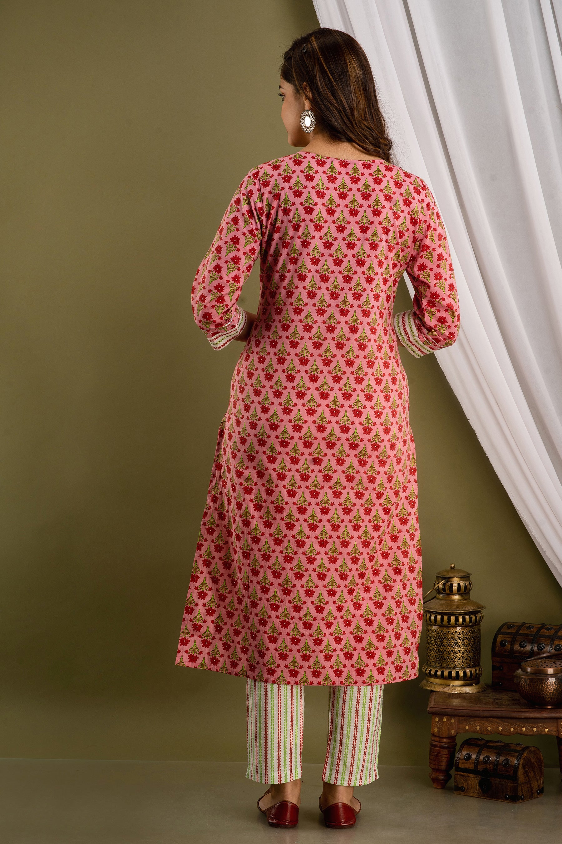 Gulabi Guldasta Dupatta Set