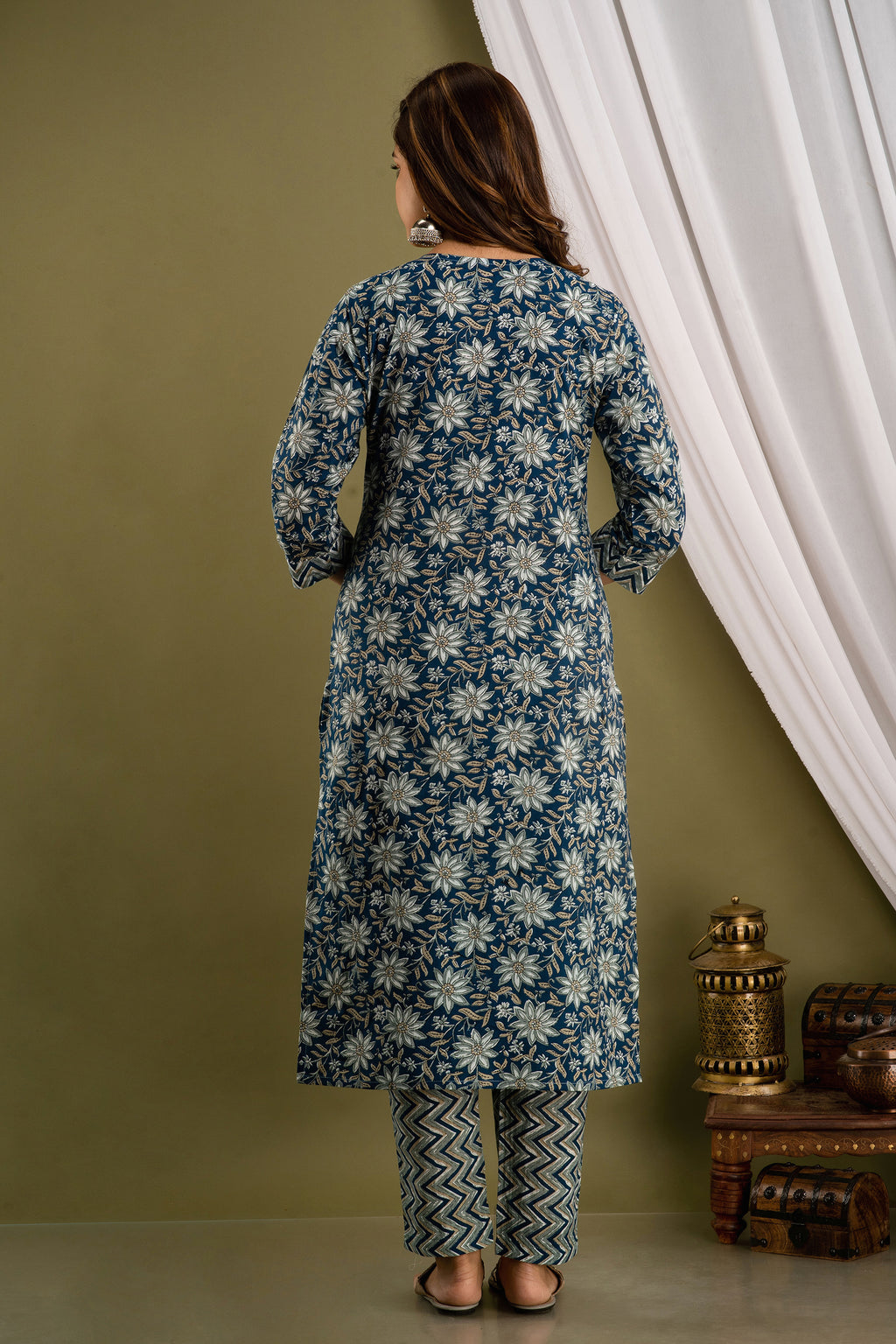 Indigo Chevron Dupatta Set