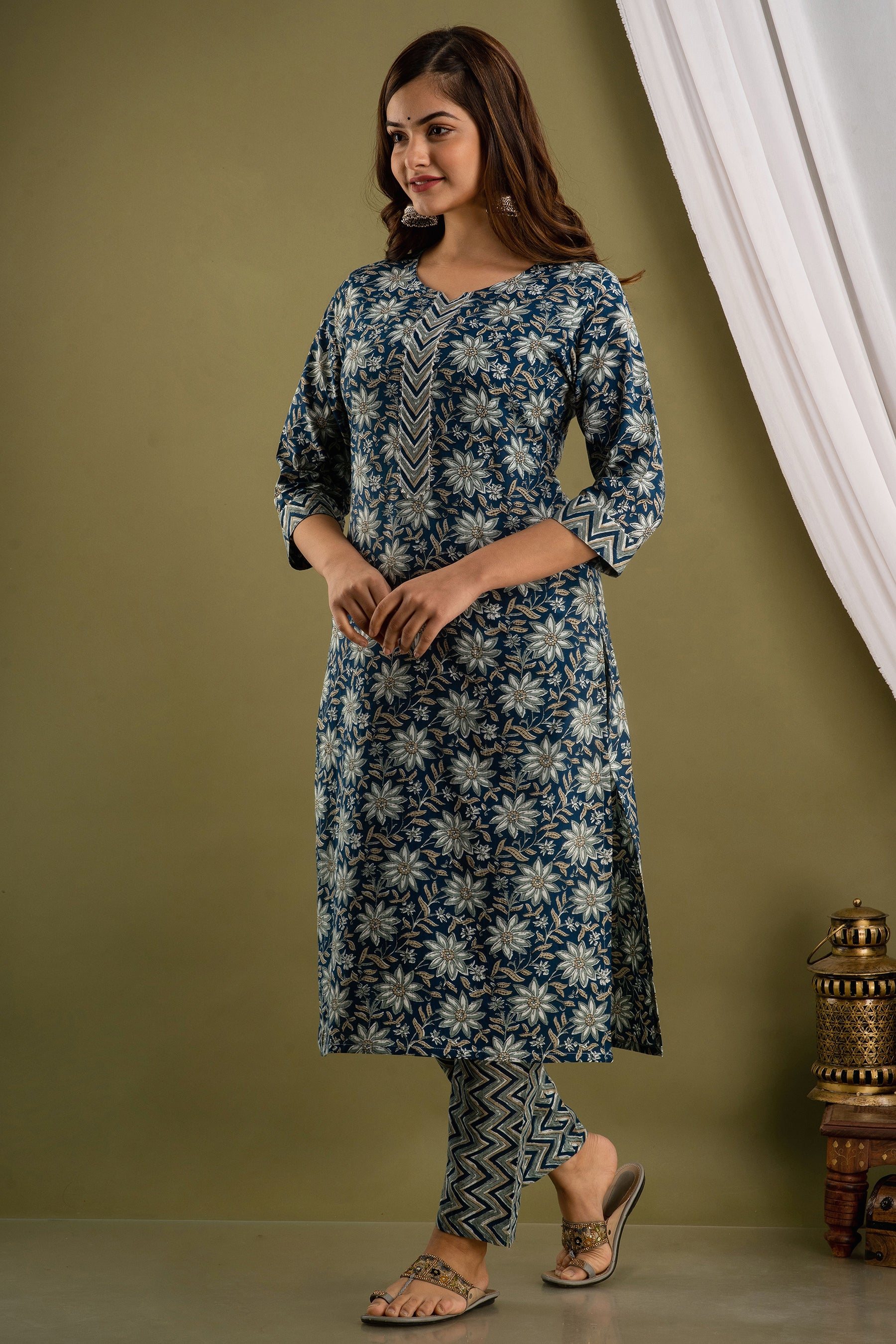 Indigo Chevron Dupatta Set