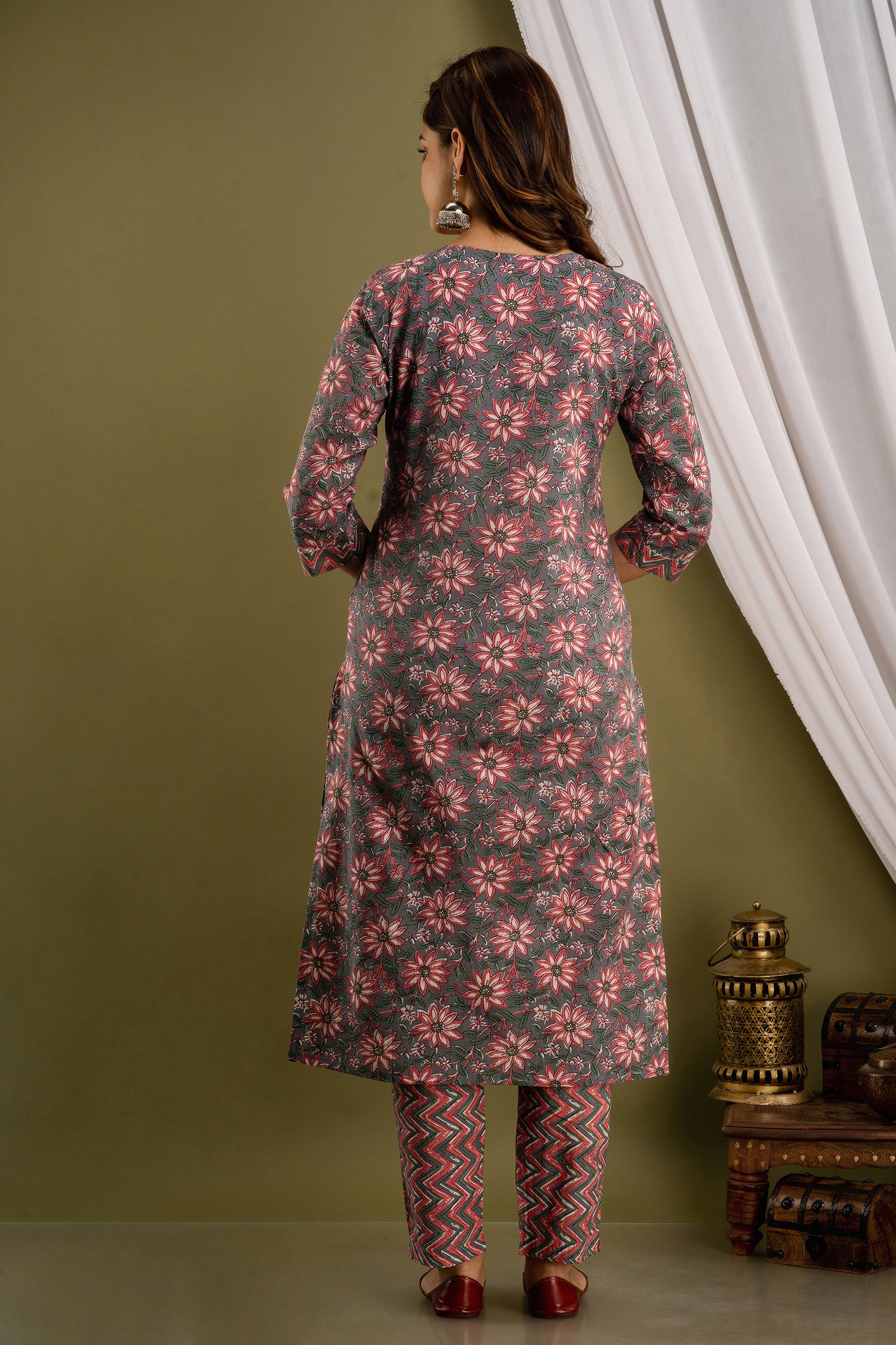 Charcoal Rose Ensemble Dupatta Set