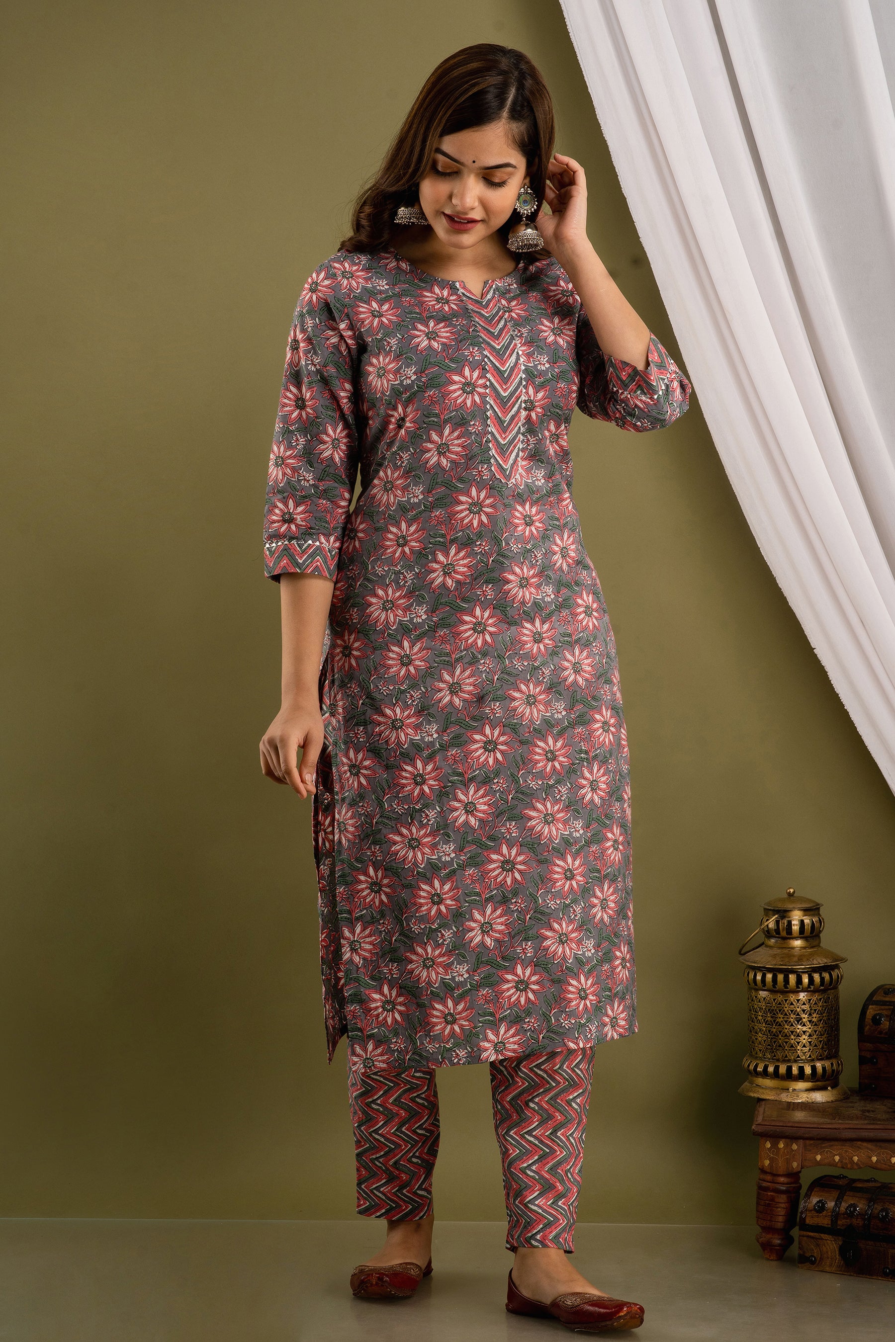 Charcoal Rose Ensemble Dupatta Set