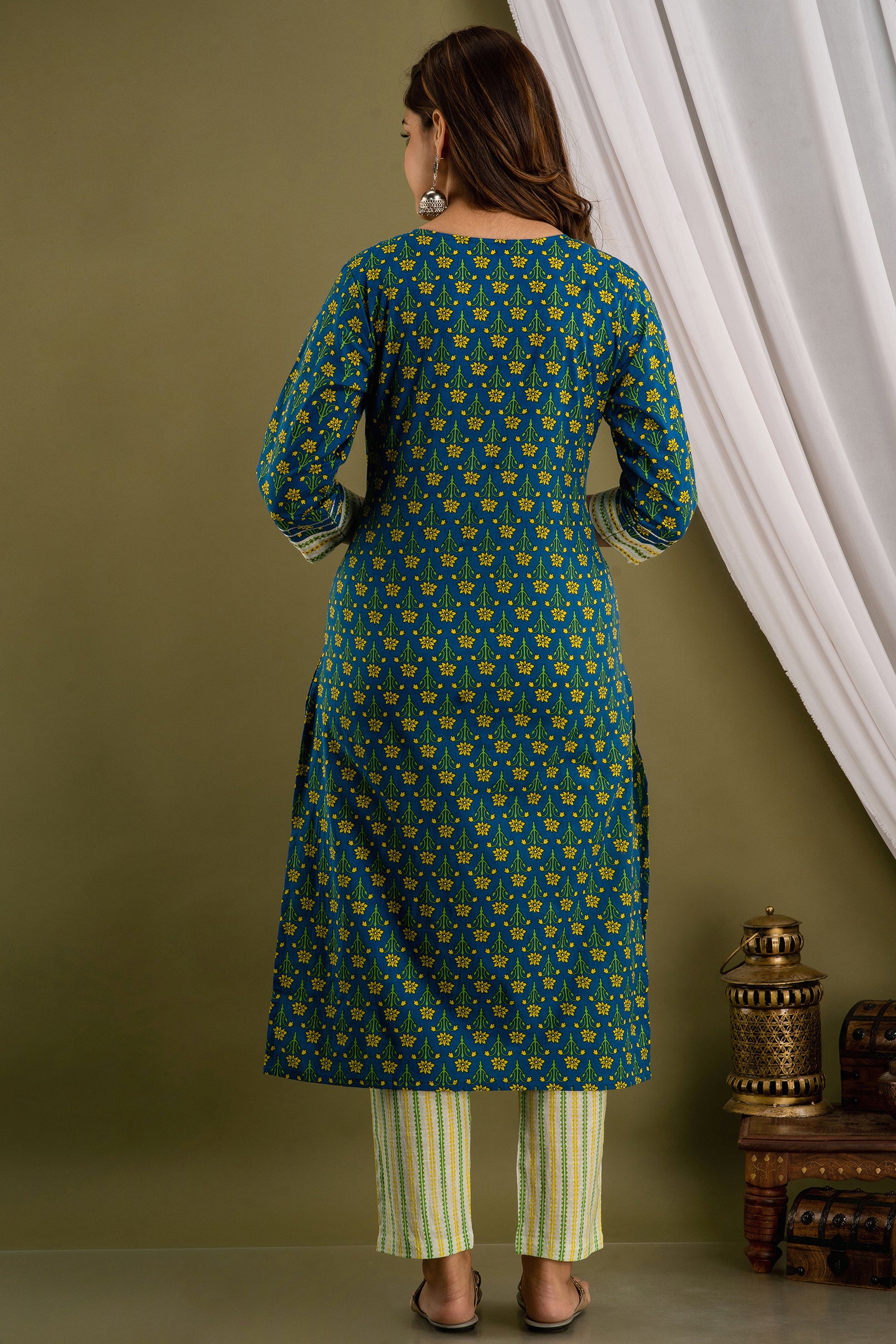 Peacock Meadow Dupatta Set