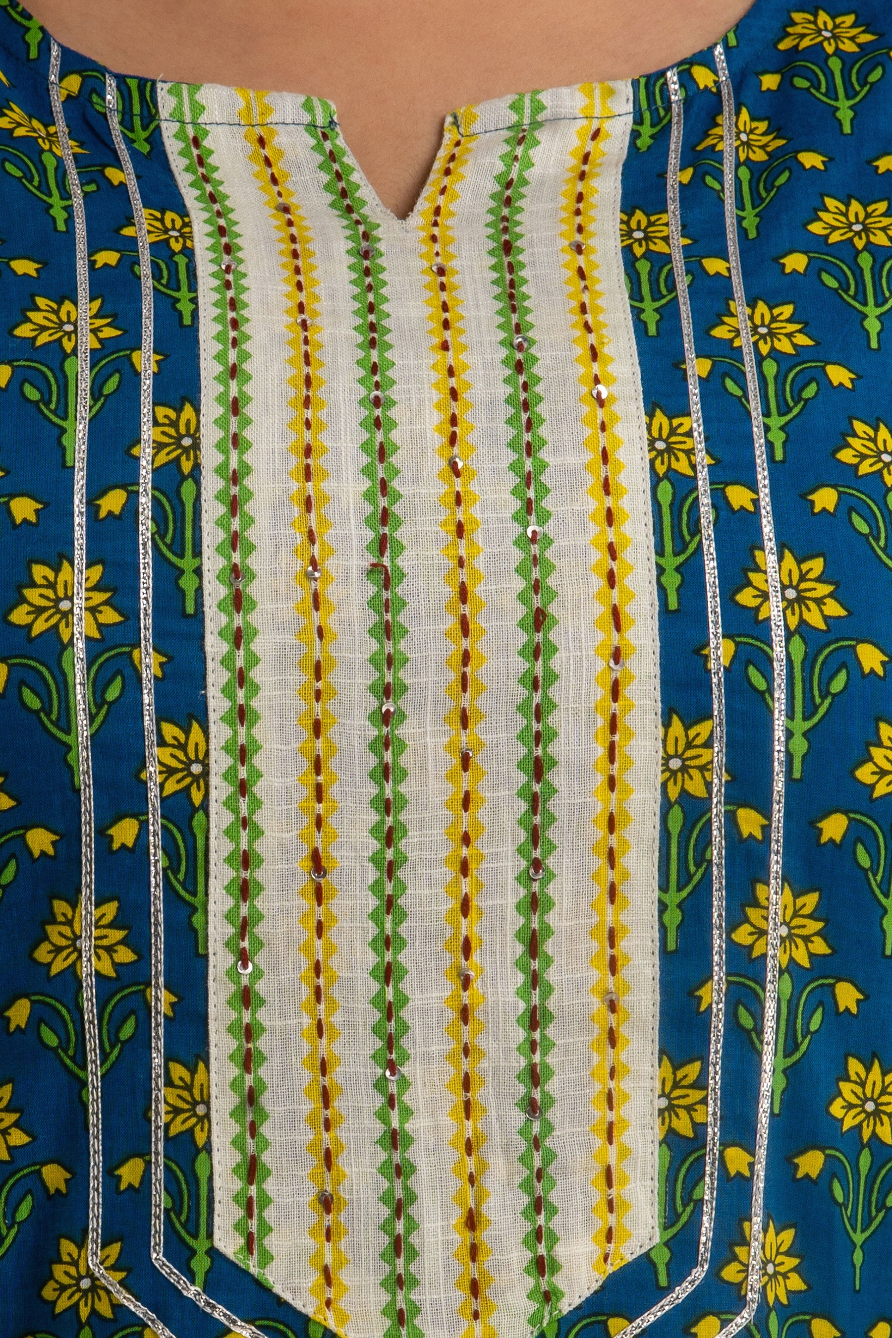 Peacock Meadow Dupatta Set