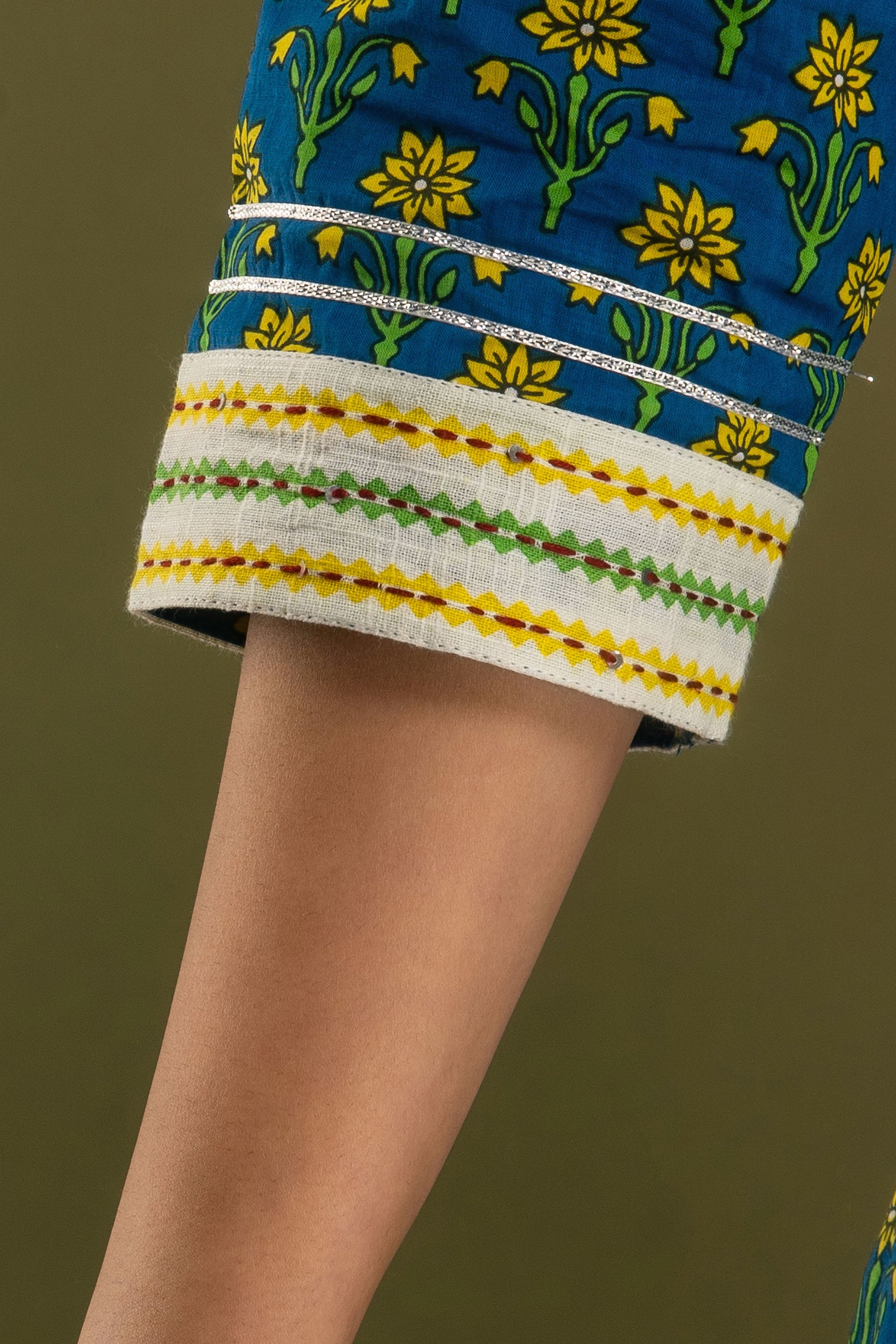 Peacock Meadow Dupatta Set