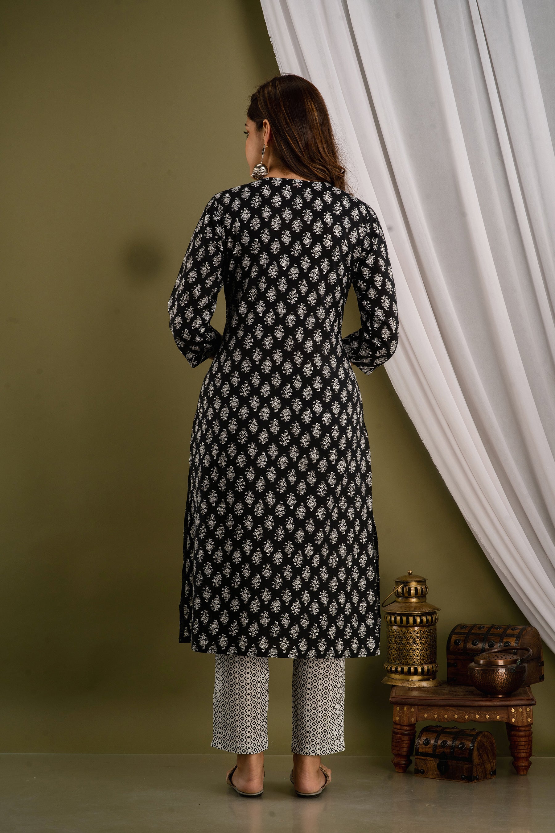 Moonlit Monochrome Dupatta Set