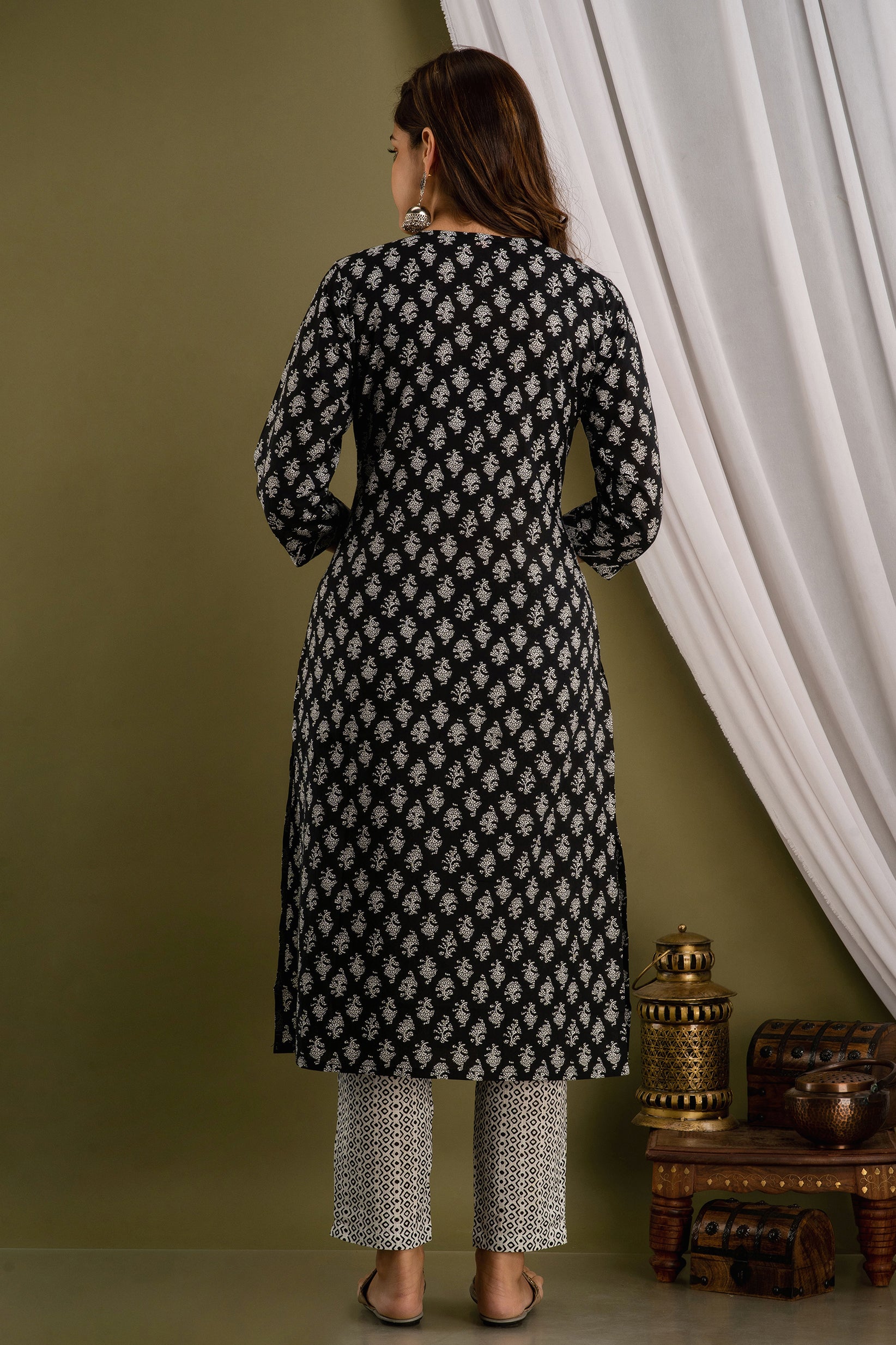 Moonlit Monochrome Dupatta Set