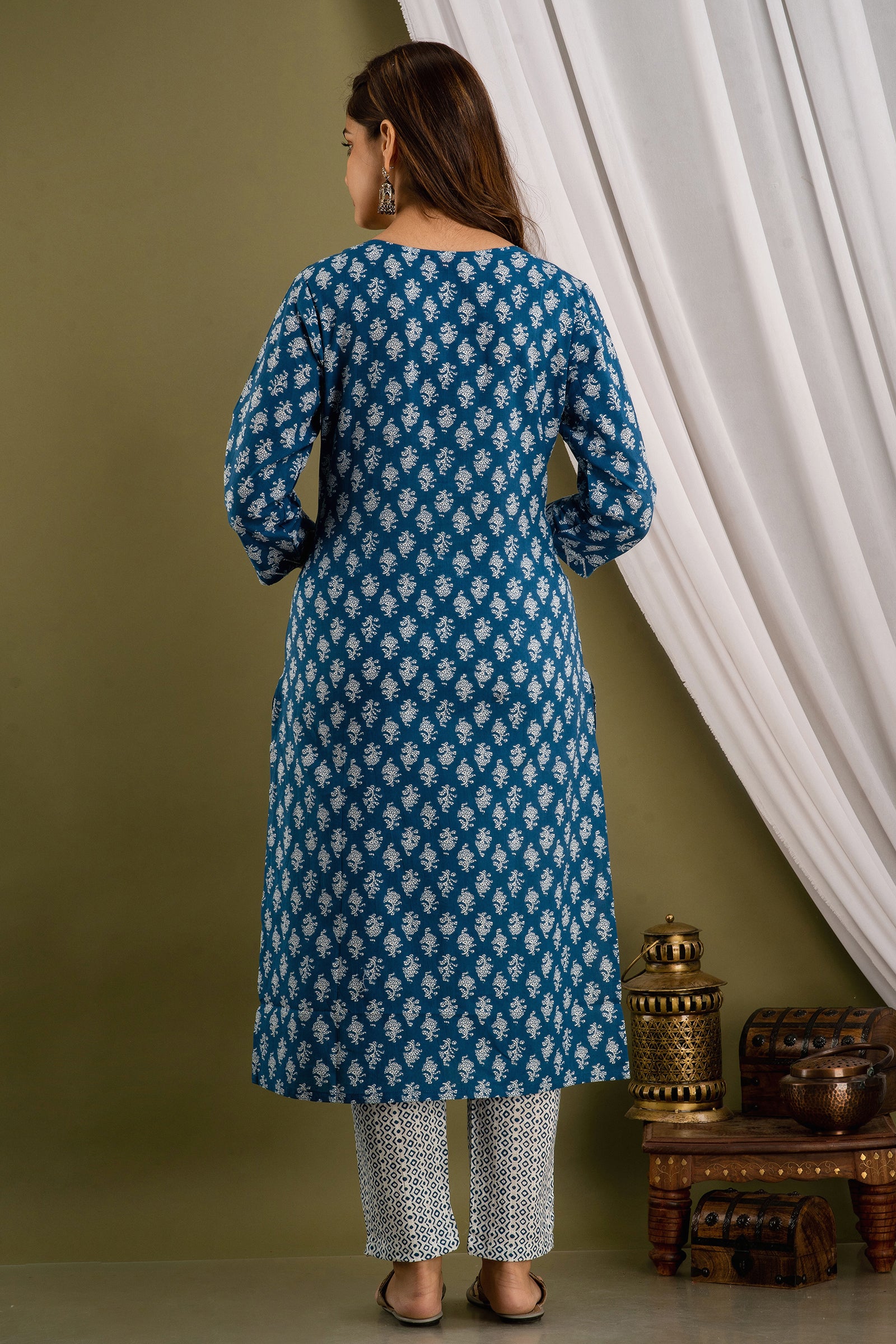 Majestic Indigo Dupatta Set