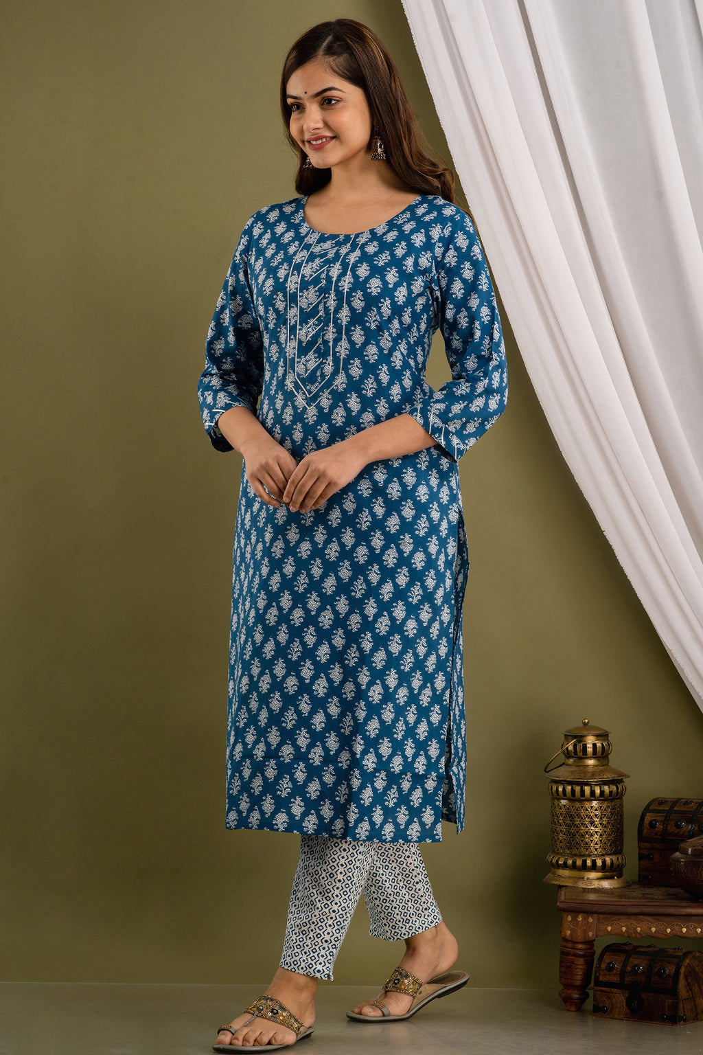 Majestic Indigo Dupatta Set