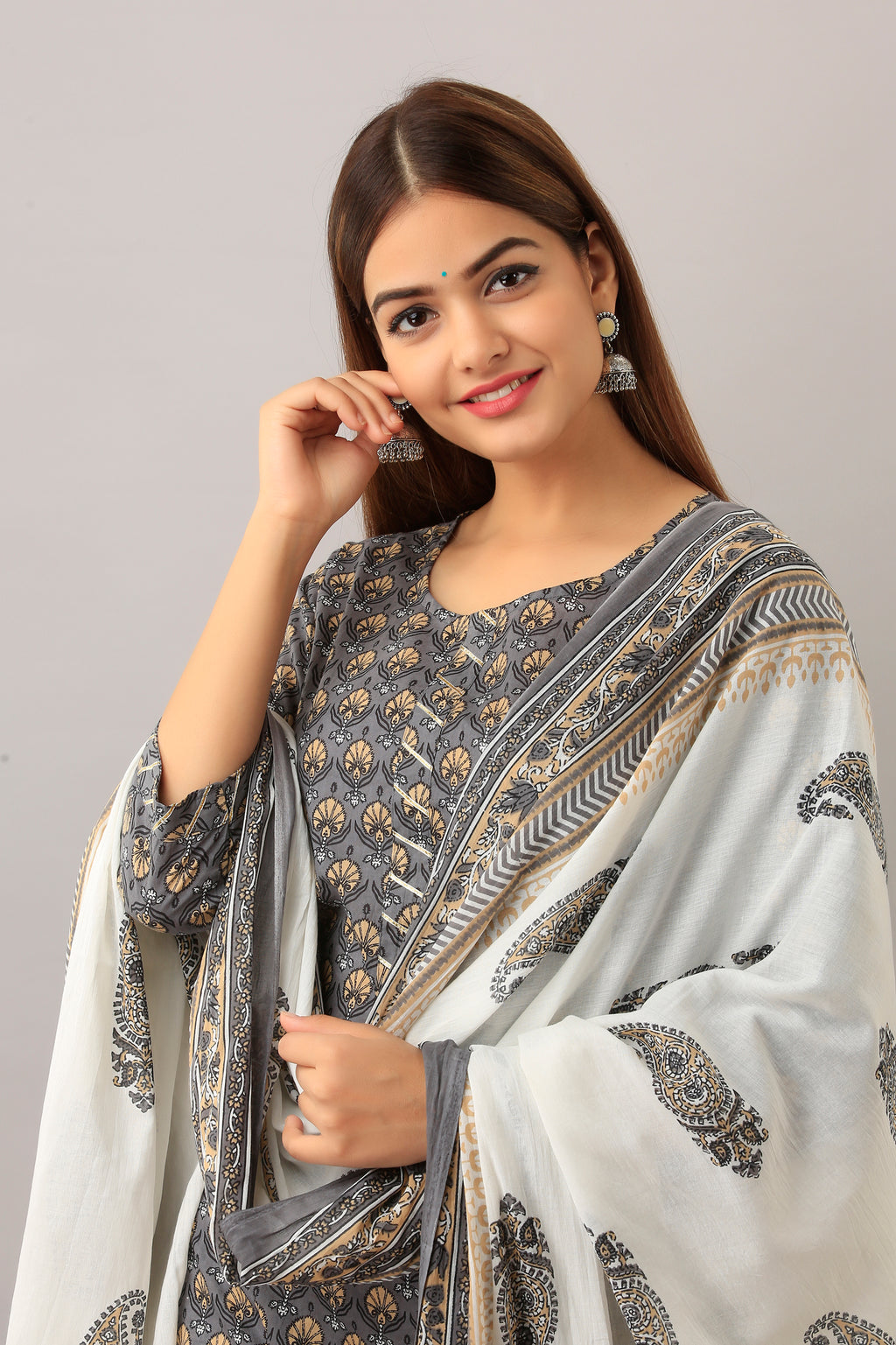 Amber Accents Dupatta Set